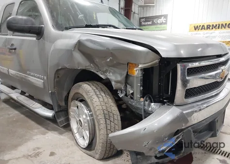 2008 Chevrolet Silverado 1500 Lt1 z USA, uszkodzony, nr VIN 2GCEK190081206363